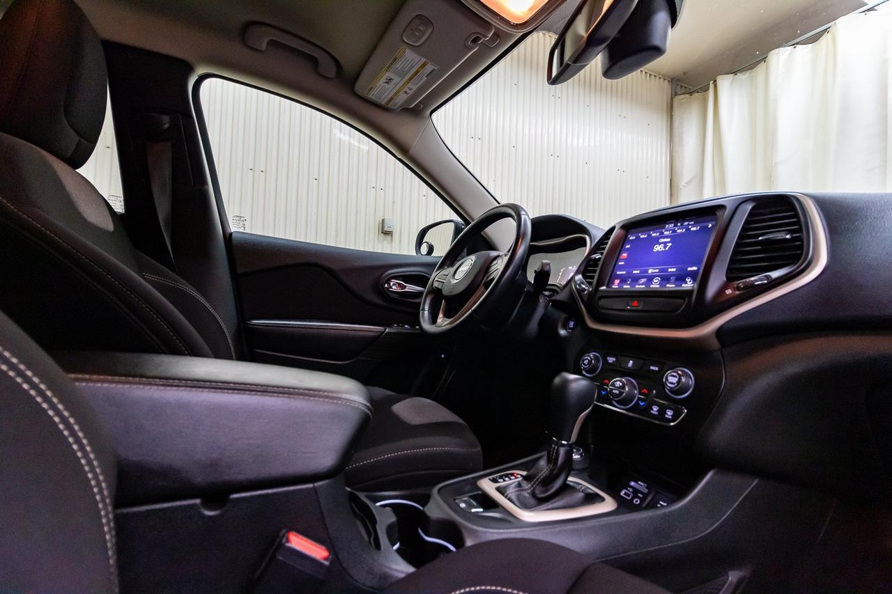 2014 Jeep Cherokee 4x4 North BCam Red Deer AB