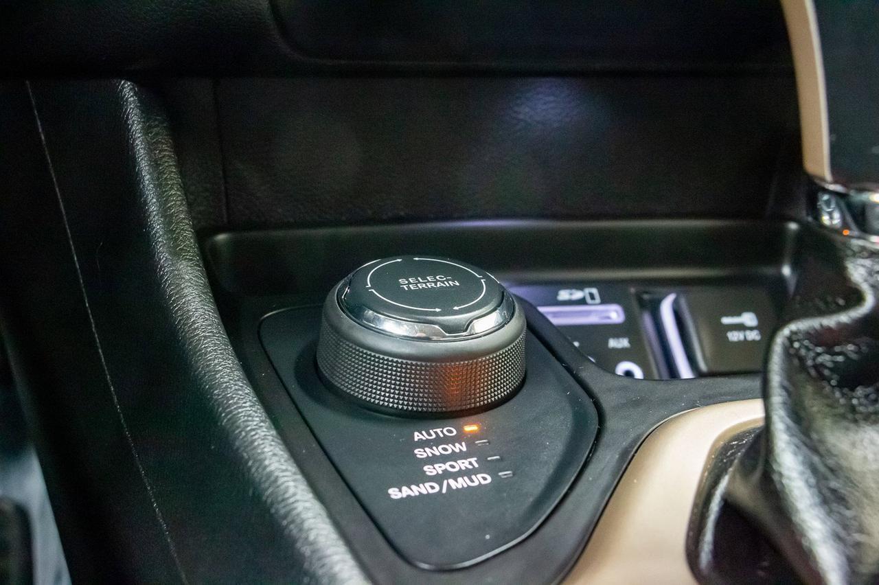 2014 Jeep Cherokee 4x4 North BCam Red Deer AB