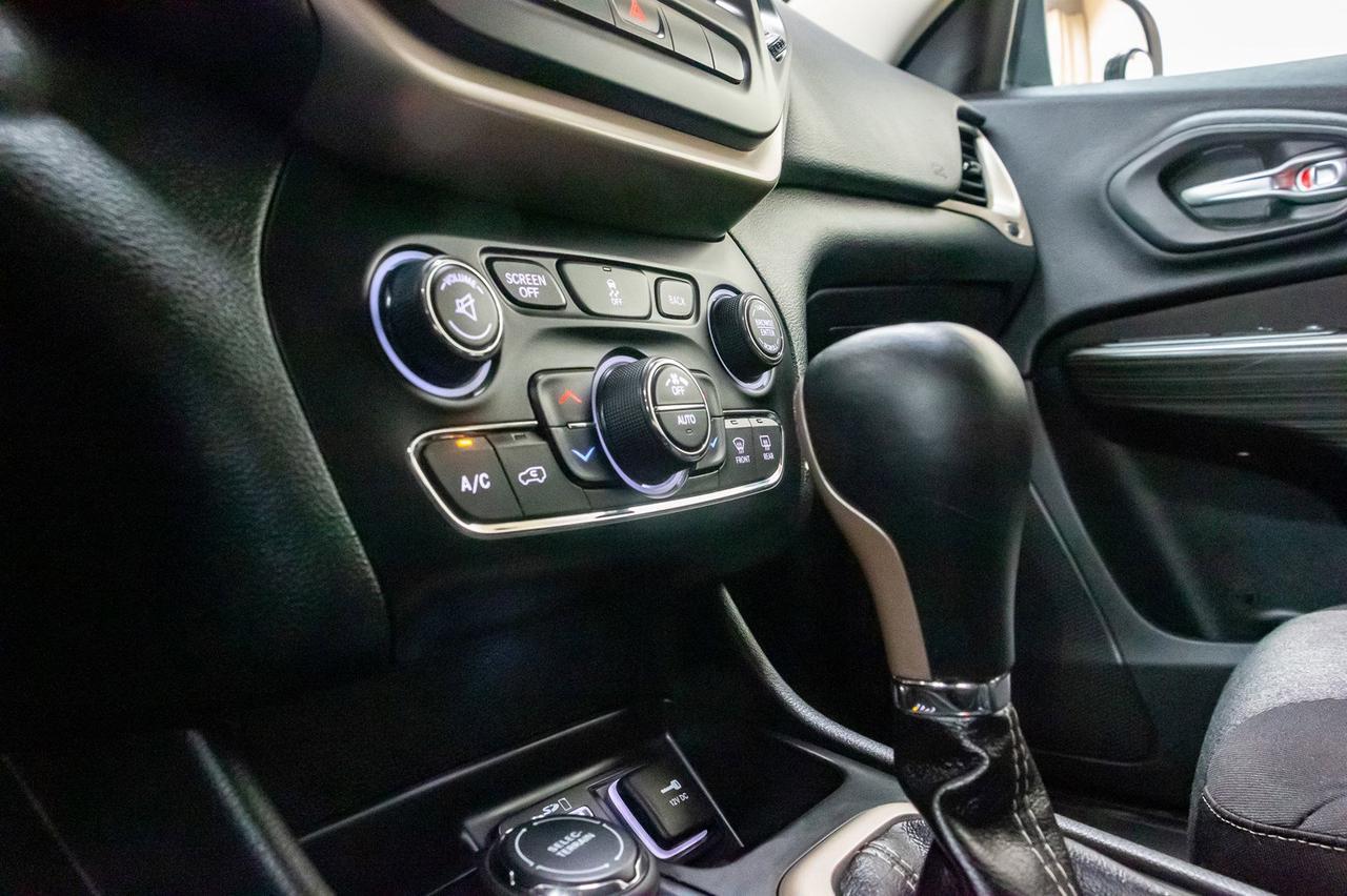 2014 Jeep Cherokee 4x4 North BCam Red Deer AB