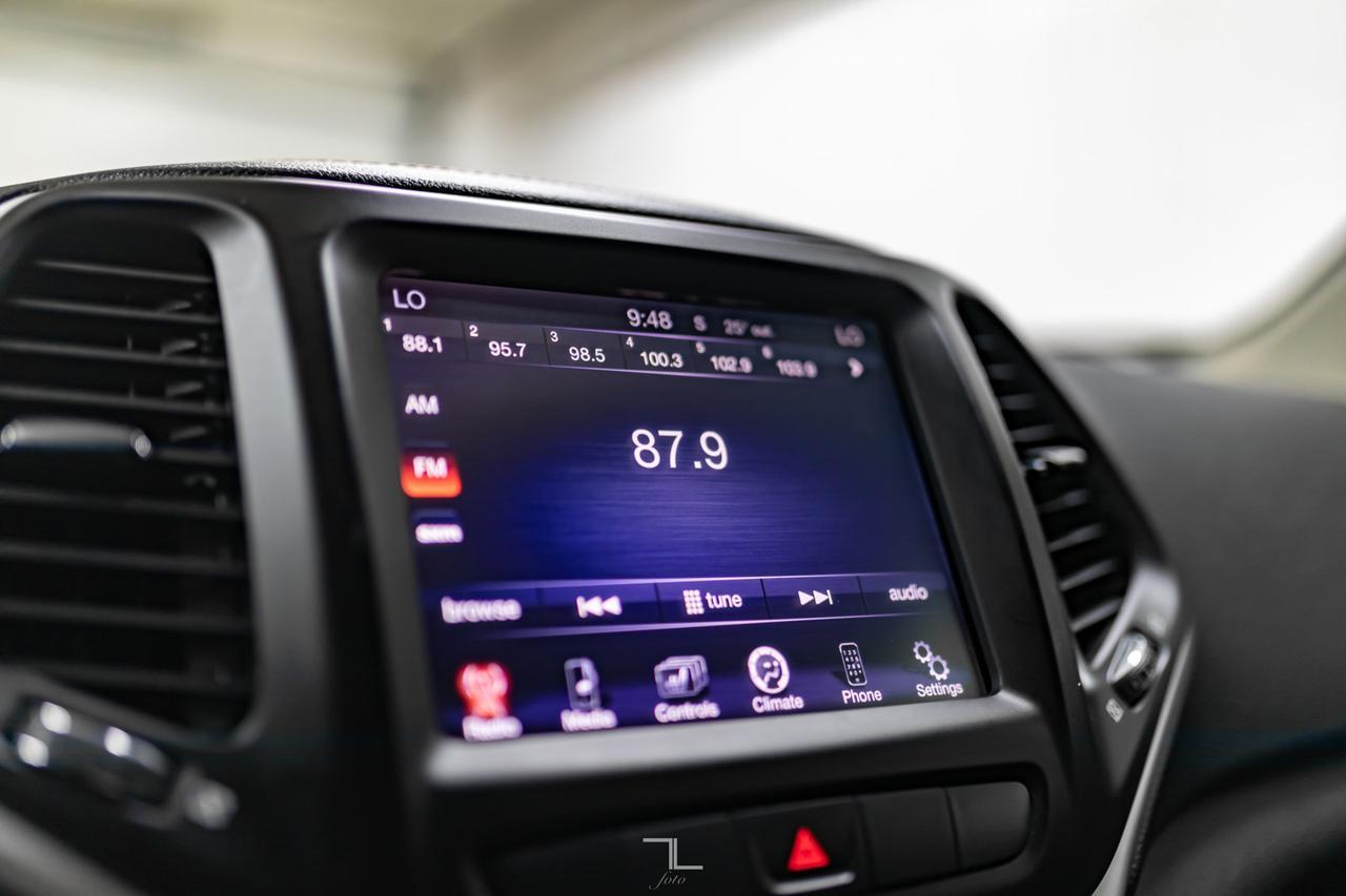 2014 Jeep Cherokee 4x4 Trailhawk BCam Remote Start Red Deer AB