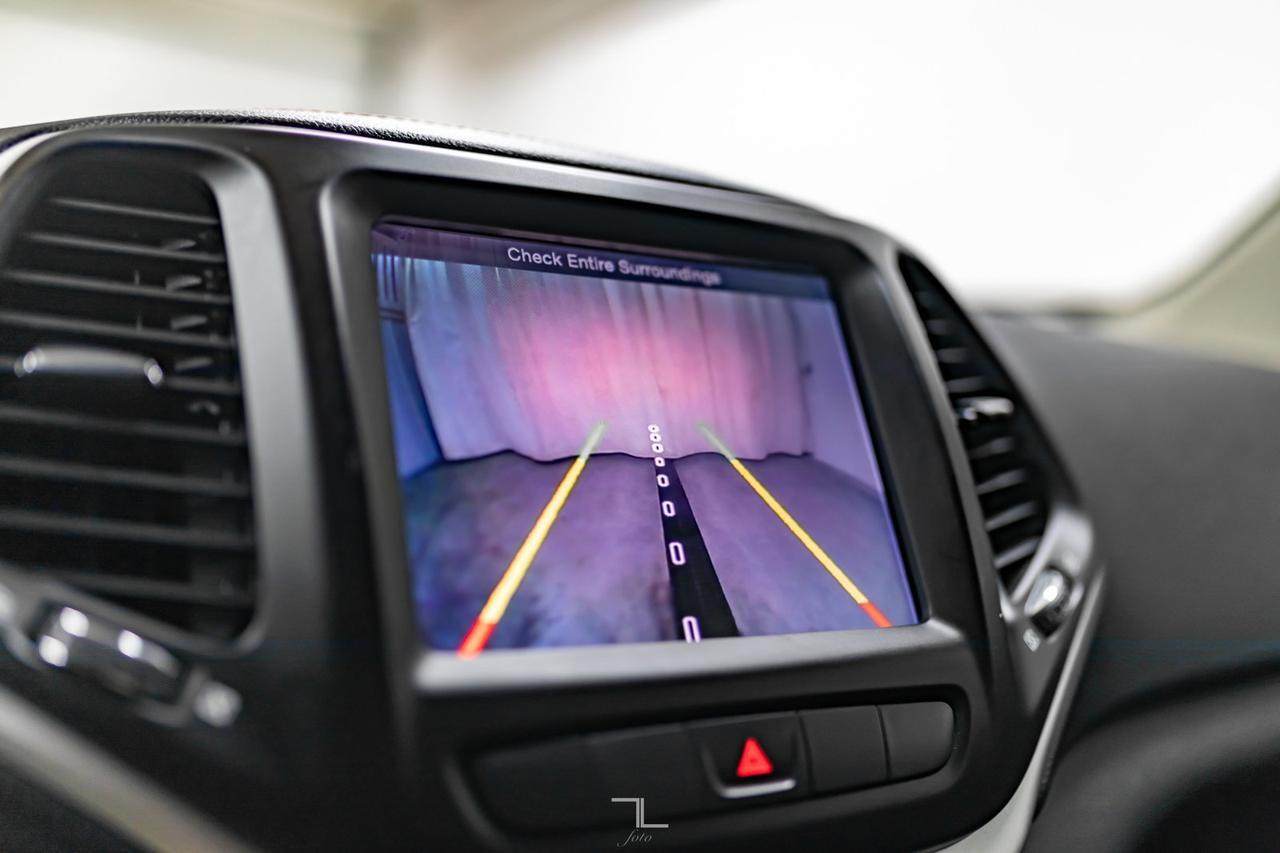 2014 Jeep Cherokee 4x4 Trailhawk BCam Remote Start Red Deer AB