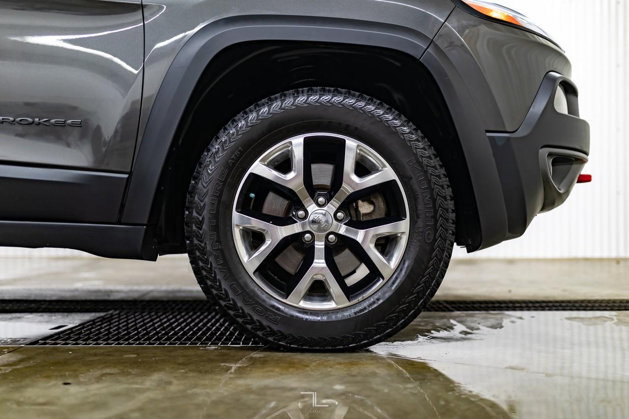 2014 Jeep Cherokee 4x4 Trailhawk BCam Remote Start Red Deer AB