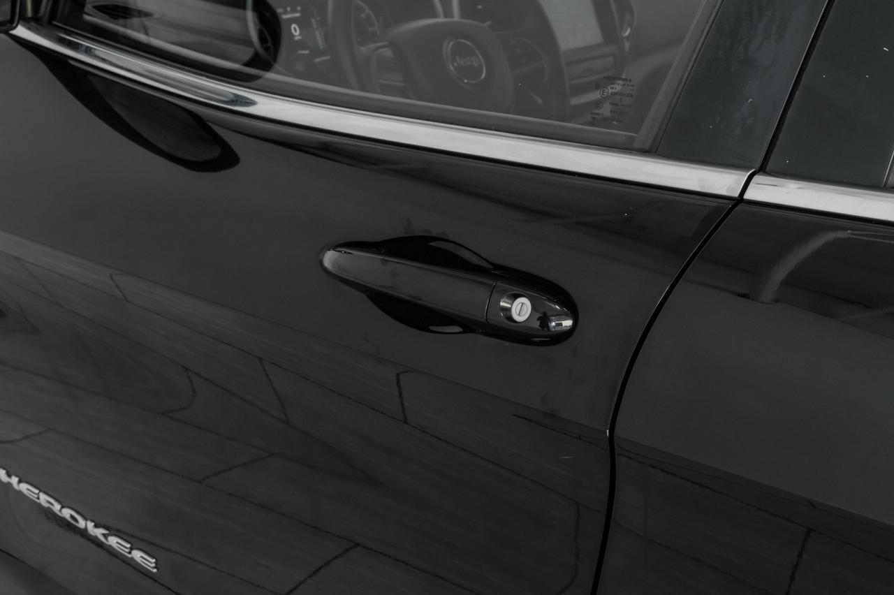 2014 Jeep Cherokee LATITUDE 4WD AUTOMATIC NAVIGATION BLUETOOTH CRUISE CONTROL ALLOY WHEELS Carrollton TX