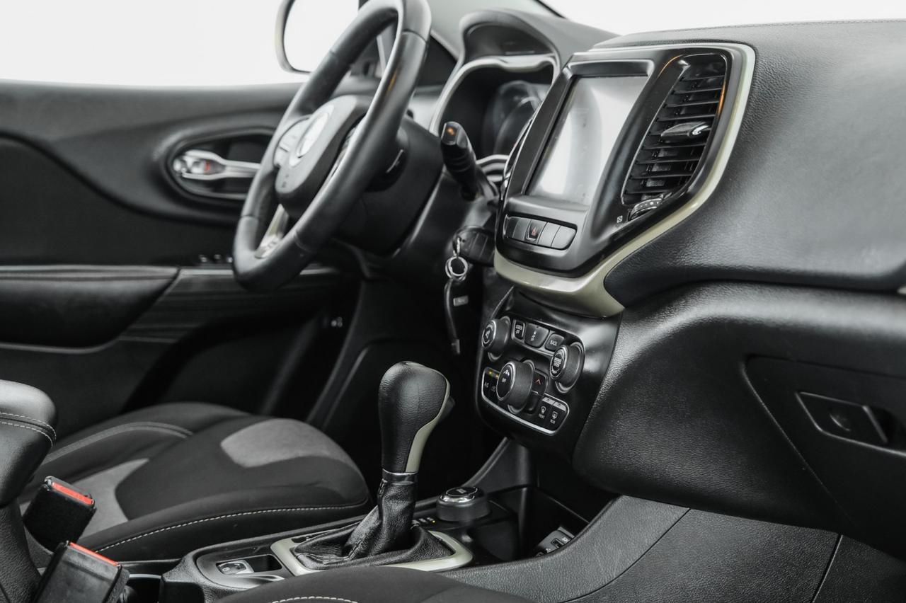 2014 Jeep Cherokee LATITUDE 4WD AUTOMATIC NAVIGATION BLUETOOTH CRUISE CONTROL ALLOY WHEELS Carrollton TX