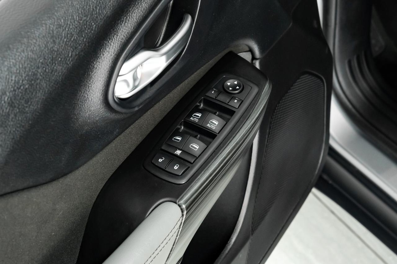 2014 Jeep Cherokee LATITUDE 4WD REAR CAMERA KEYLESS STRAT BLUETOOTH POWER DRIVER SE Carrollton TX