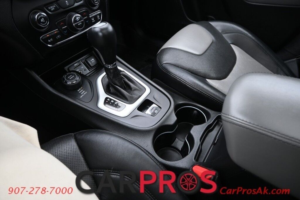 2014 Jeep Cherokee Limited - 3.2L V6 - 4X4 - Remote Start - Front Heated Leather Seats - Heated Steering Wheel - Bluetooth - Navigation - Backup Camera - Panoramic Sunroof - Tow Package Anchorage AK