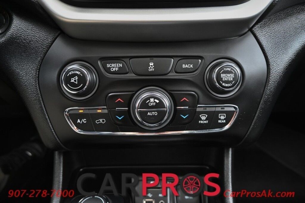 2014 Jeep Cherokee Limited - 3.2L V6 - 4X4 - Remote Start - Front Heated Leather Seats - Heated Steering Wheel - Bluetooth - Navigation - Backup Camera - Panoramic Sunroof - Tow Package Anchorage AK