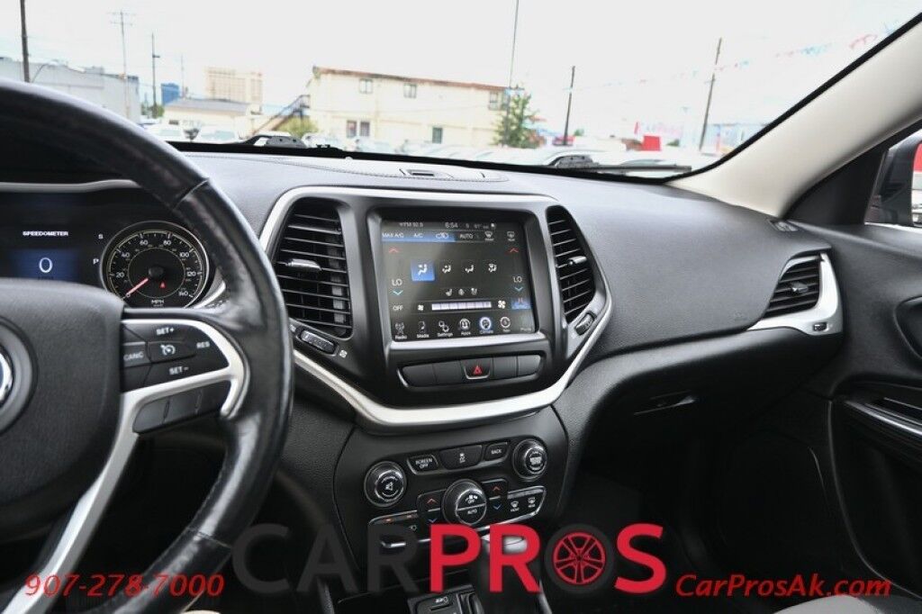 2014 Jeep Cherokee Limited - 3.2L V6 - 4X4 - Remote Start - Front Heated Leather Seats - Heated Steering Wheel - Bluetooth - Navigation - Backup Camera - Panoramic Sunroof - Tow Package Anchorage AK