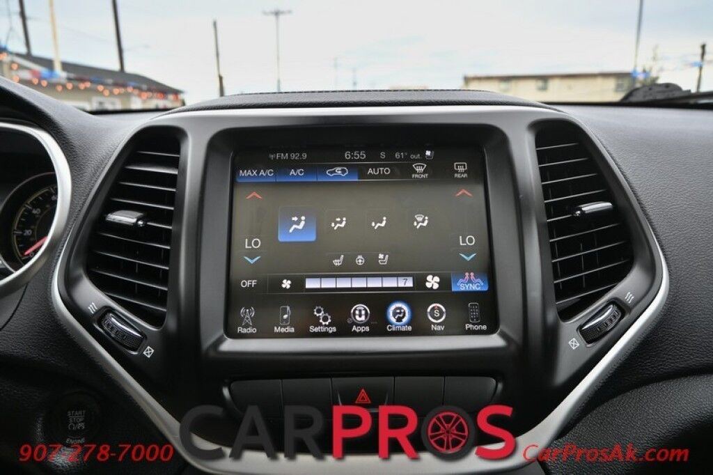 2014 Jeep Cherokee Limited - 3.2L V6 - 4X4 - Remote Start - Front Heated Leather Seats - Heated Steering Wheel - Bluetooth - Navigation - Backup Camera - Panoramic Sunroof - Tow Package Anchorage AK