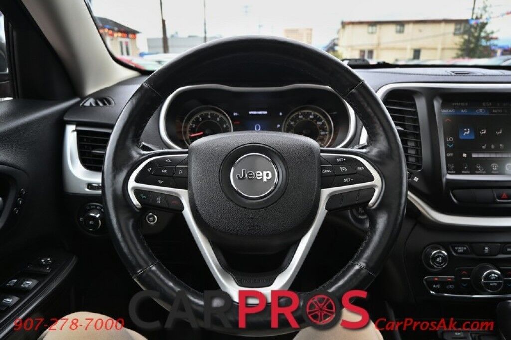 2014 Jeep Cherokee Limited - 3.2L V6 - 4X4 - Remote Start - Front Heated Leather Seats - Heated Steering Wheel - Bluetooth - Navigation - Backup Camera - Panoramic Sunroof - Tow Package Anchorage AK