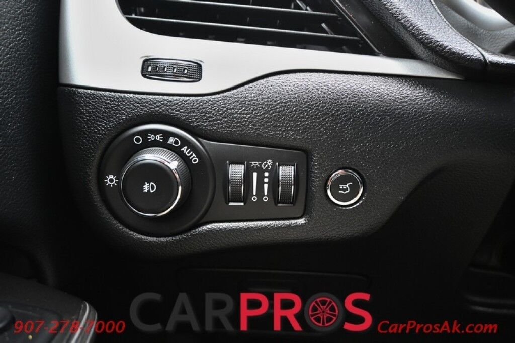 2014 Jeep Cherokee Limited - 3.2L V6 - 4X4 - Remote Start - Front Heated Leather Seats - Heated Steering Wheel - Bluetooth - Navigation - Backup Camera - Panoramic Sunroof - Tow Package Anchorage AK