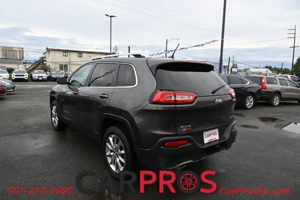 2014 Jeep Cherokee Limited - 3.2L V6 - 4X4 - Remote Start - Front Heated Leather Seats - Heated Steering Wheel - Bluetooth - Navigation - Backup Camera - Panoramic Sunroof - Tow Package Anchorage AK