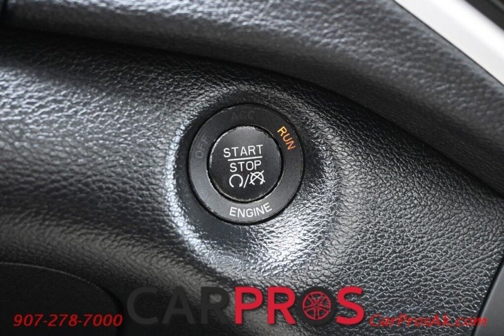 2014 Jeep Cherokee Limited - 3.2L V6 - 4X4 - Remote Start - Front Heated Leather Seats - Heated Steering Wheel - Bluetooth - Navigation - Backup Camera - Panoramic Sunroof - Tow Package Anchorage AK