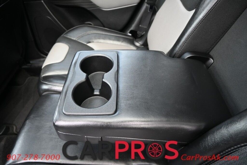 2014 Jeep Cherokee Limited - 3.2L V6 - Automatic - 4X4 - Heated Leather Seats - Remote Start - Navigation - Panoramic Sunroof - Tow Package Anchorage AK