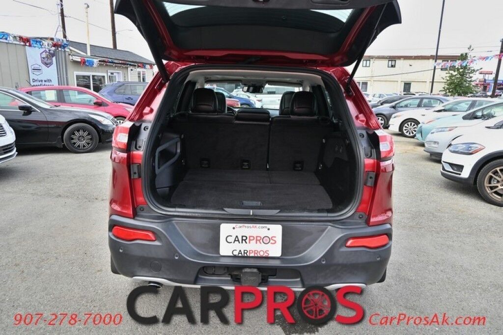 2014 Jeep Cherokee Limited - 3.2L V6 - Automatic - 4X4 - Heated Leather Seats - Remote Start - Navigation - Panoramic Sunroof - Tow Package Anchorage AK