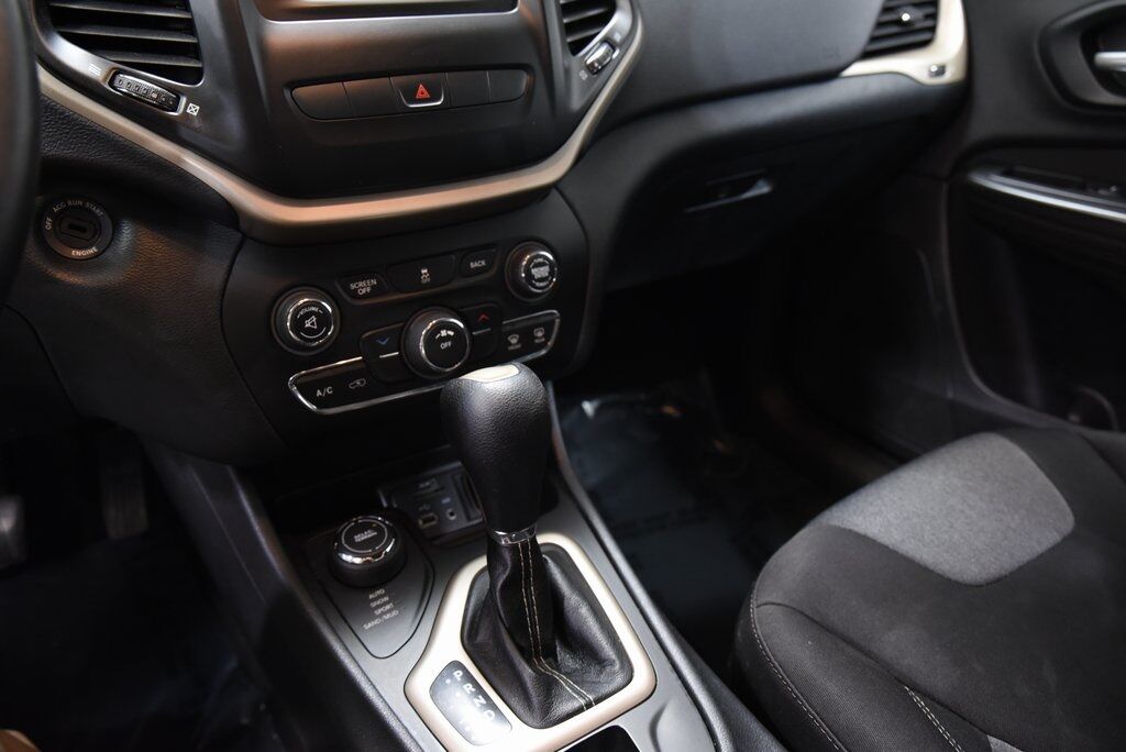 2014 Jeep Cherokee Sport Akron OH