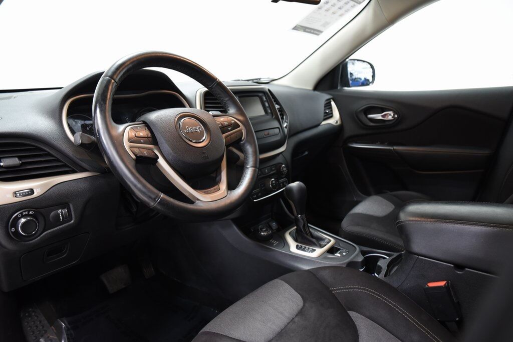 2014 Jeep Cherokee Sport Akron OH