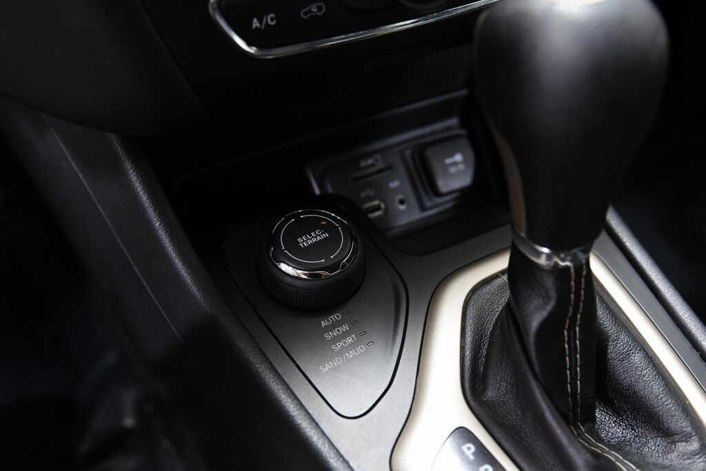 2014 Jeep Cherokee Sport Akron OH