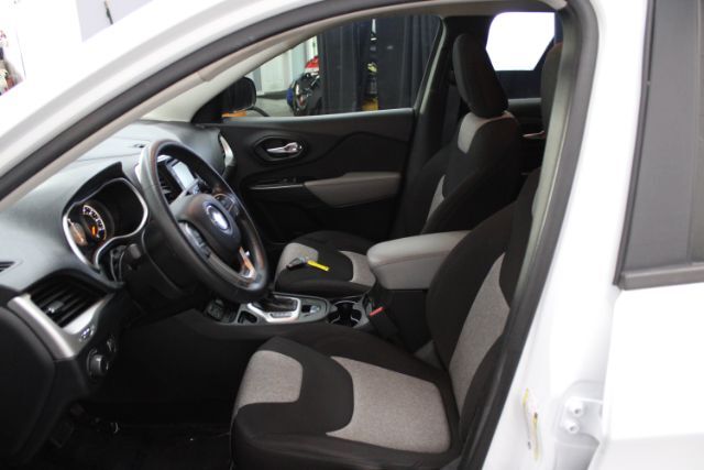 2014 Jeep Cherokee Sport - Photo 27