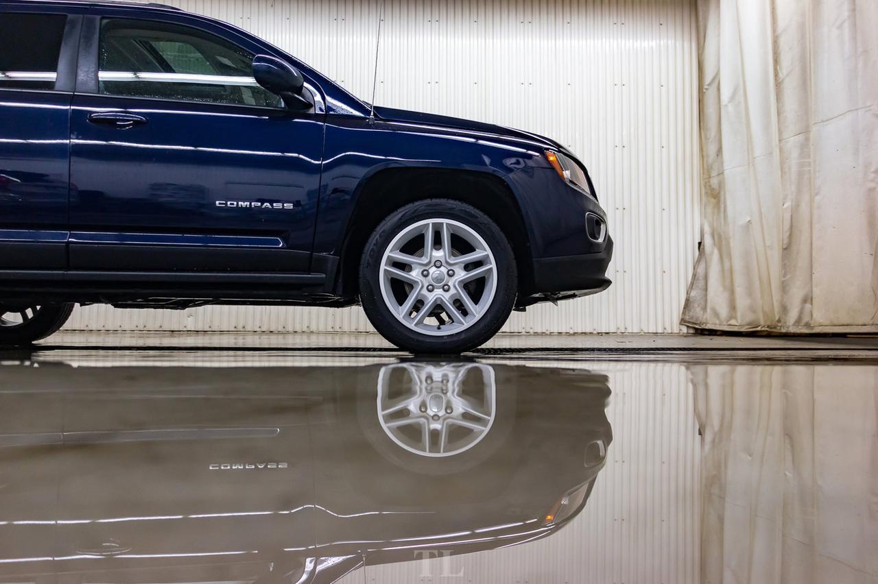 2014 Jeep Compass 4x4 Limited Leather Roof Nav BCam Red Deer AB