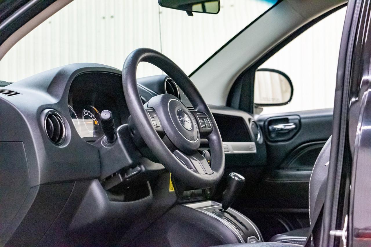 2014 Jeep Compass 4x4 North Edition Leather BCam Red Deer AB