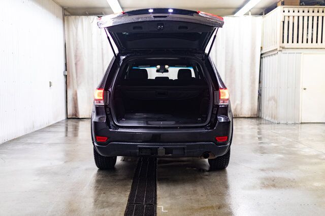 2014 Jeep Grand Cherokee 4x4 Laredo PSeat Red Deer AB