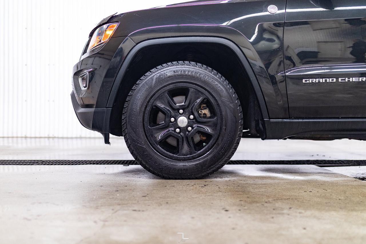 2014 Jeep Grand Cherokee 4x4 Laredo PSeat Red Deer AB