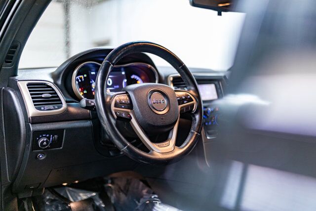 2014 Jeep Grand Cherokee 4x4 Laredo PSeat Red Deer AB