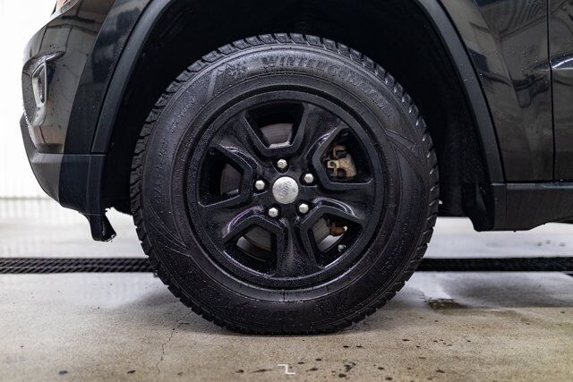 2014 Jeep Grand Cherokee 4x4 Laredo PSeat Red Deer AB