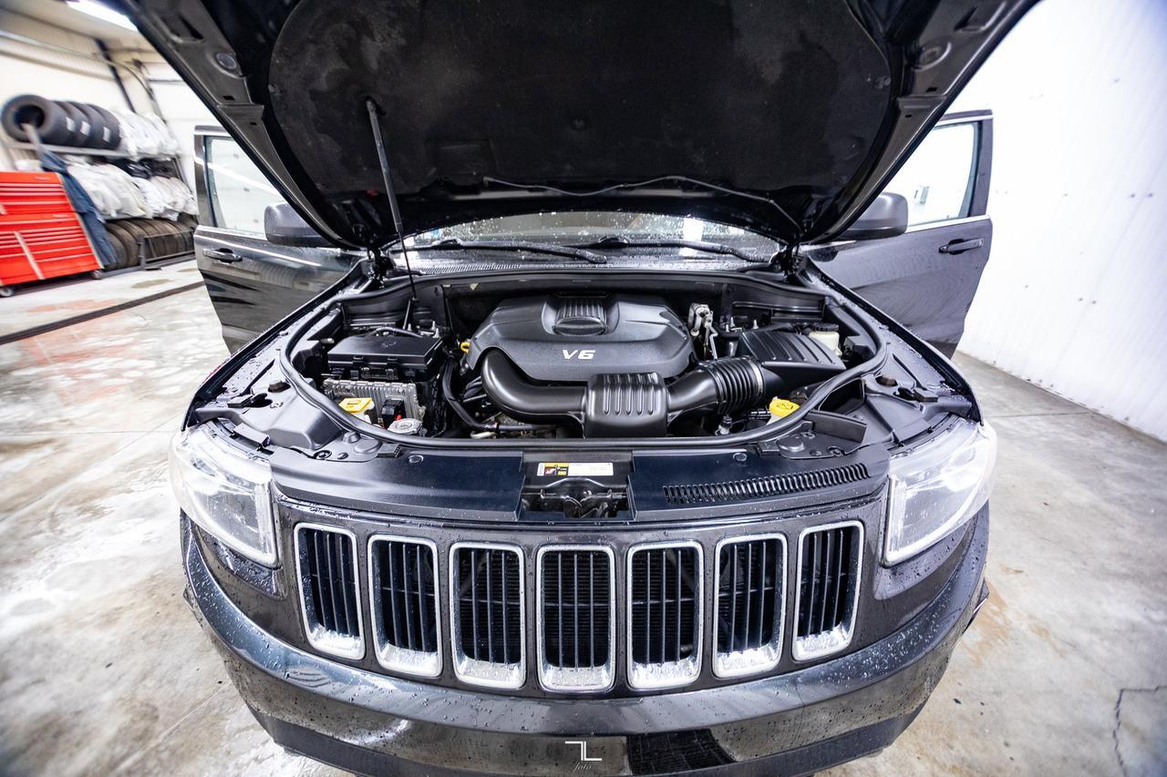 2014 Jeep Grand Cherokee 4x4 Laredo PSeat Red Deer AB