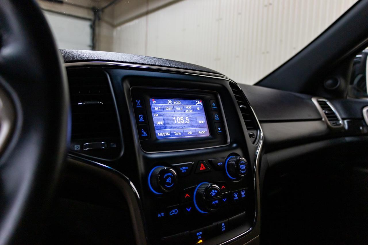 2014 Jeep Grand Cherokee 4x4 Laredo Red Deer AB