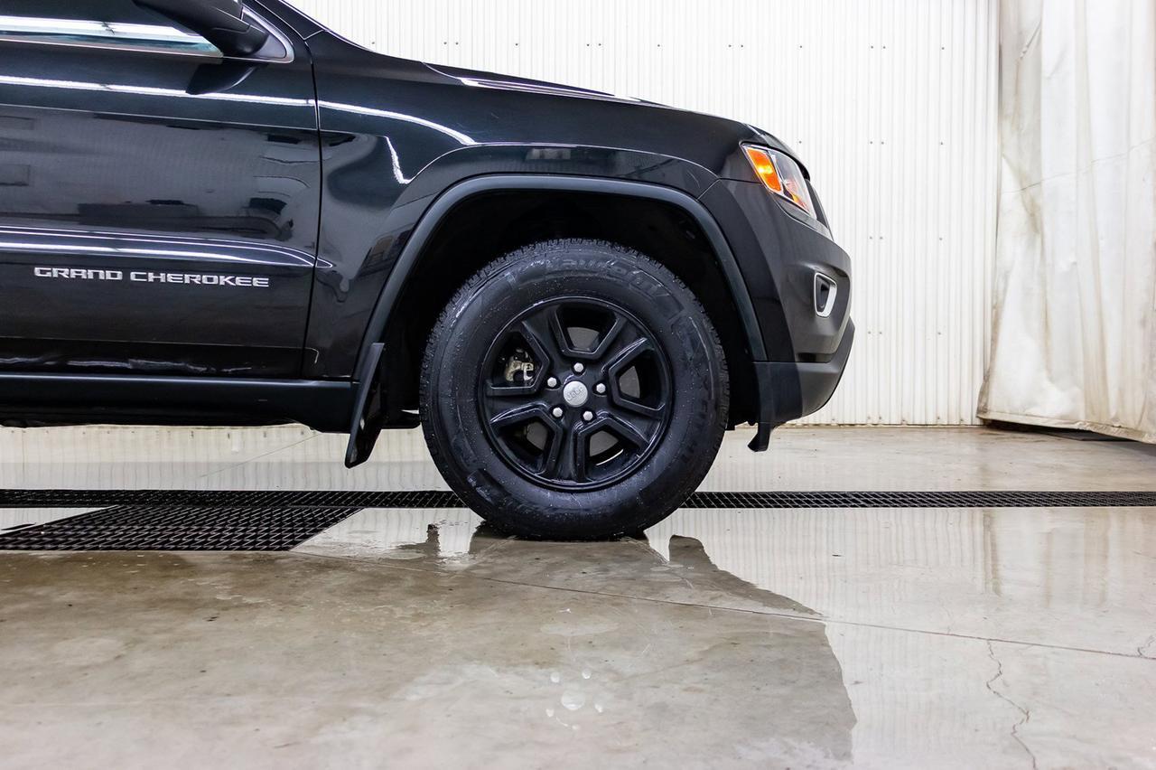 2014 Jeep Grand Cherokee 4x4 Laredo Red Deer AB