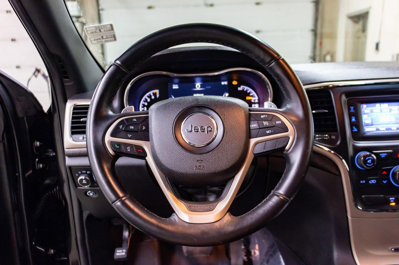 2014 Jeep Grand Cherokee 4x4 Laredo Red Deer AB