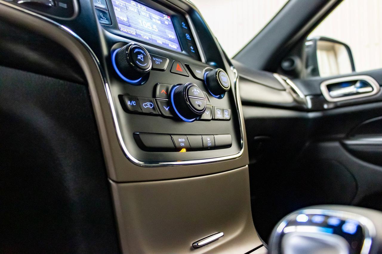 2014 Jeep Grand Cherokee 4x4 Laredo Red Deer AB