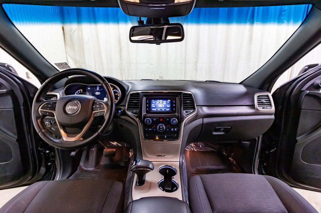 2014 Jeep Grand Cherokee 4x4 Laredo Red Deer AB