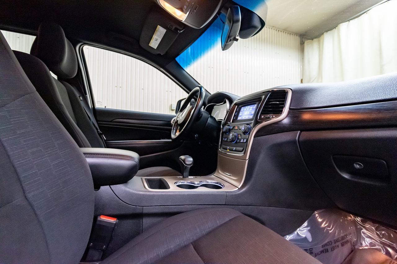 2014 Jeep Grand Cherokee 4x4 Laredo Red Deer AB