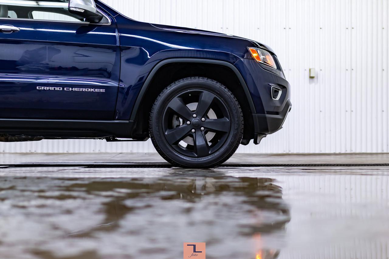 2014 Jeep Grand Cherokee 4x4 Limited HEMI Leather Roof Nav Red Deer AB