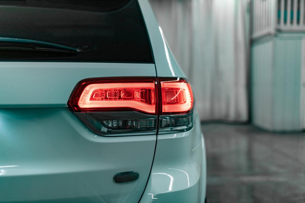 2014 Jeep Grand Cherokee 4x4 Overland HEMI Leather Roof Nav BCam Red Deer AB