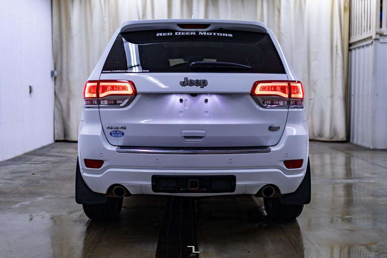 2014 Jeep Grand Cherokee 4x4 Overland HEMI Leather Roof Nav BCam Red Deer AB