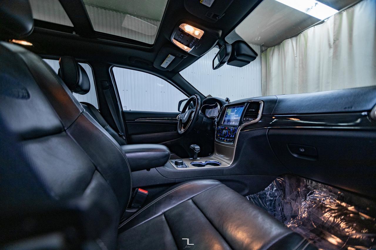 2014 Jeep Grand Cherokee 4x4 Overland HEMI Leather Roof Nav BCam Red Deer AB