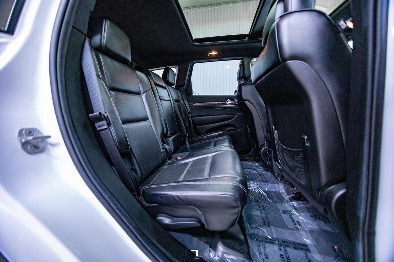 2014 Jeep Grand Cherokee 4x4 Overland HEMI Leather Roof Nav BCam Red Deer AB