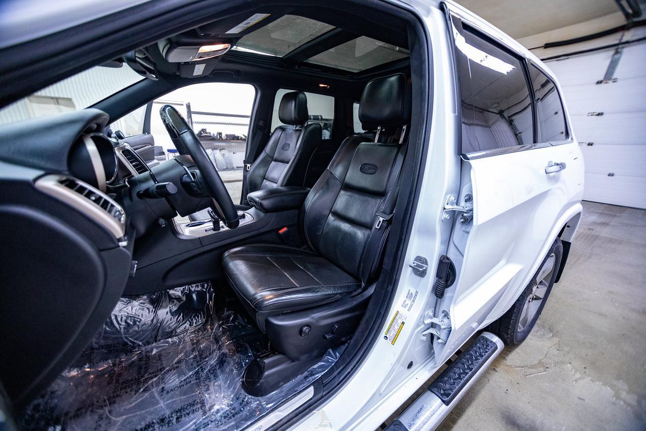 2014 Jeep Grand Cherokee 4x4 Overland HEMI Leather Roof Nav BCam Red Deer AB