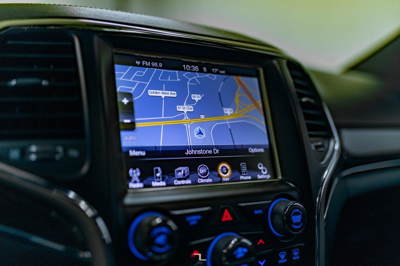 2014 Jeep Grand Cherokee 4x4 Overland Leather Roof Nav Red Deer AB