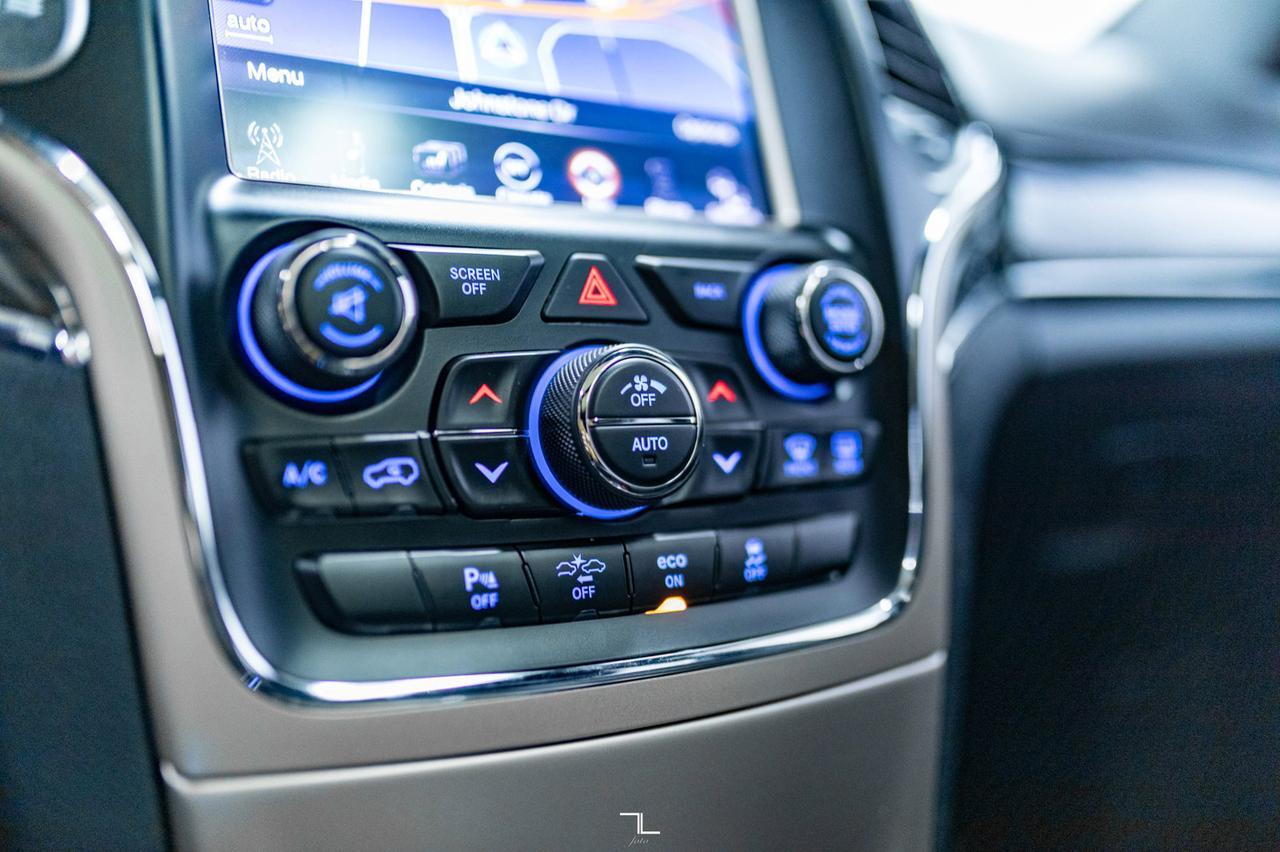 2014 Jeep Grand Cherokee 4x4 Overland Leather Roof Nav Red Deer AB