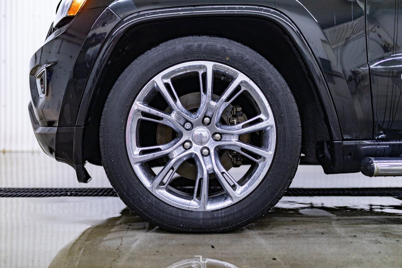 2014 Jeep Grand Cherokee 4x4 Overland Leather Roof Nav Red Deer AB