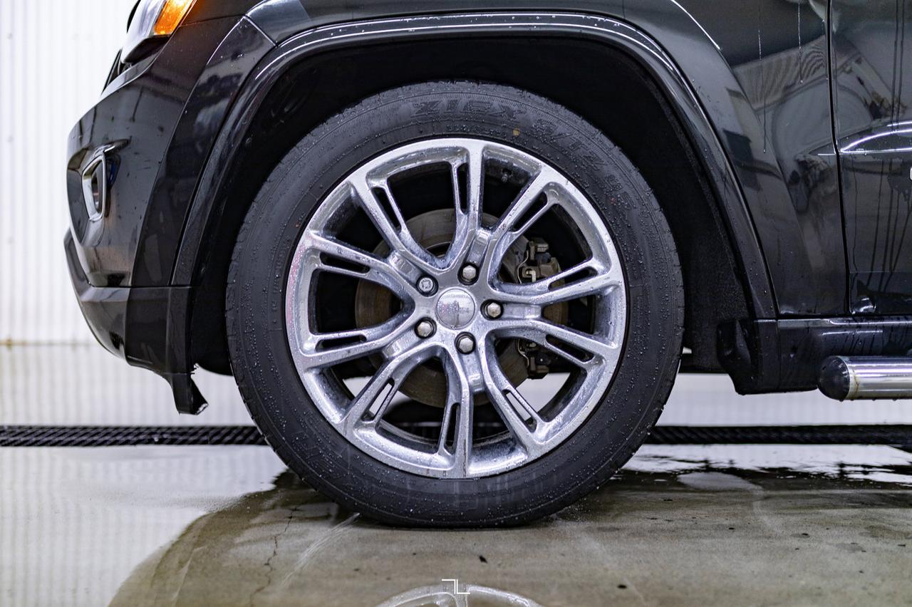 2014 Jeep Grand Cherokee 4x4 Overland Leather Roof Nav Red Deer AB