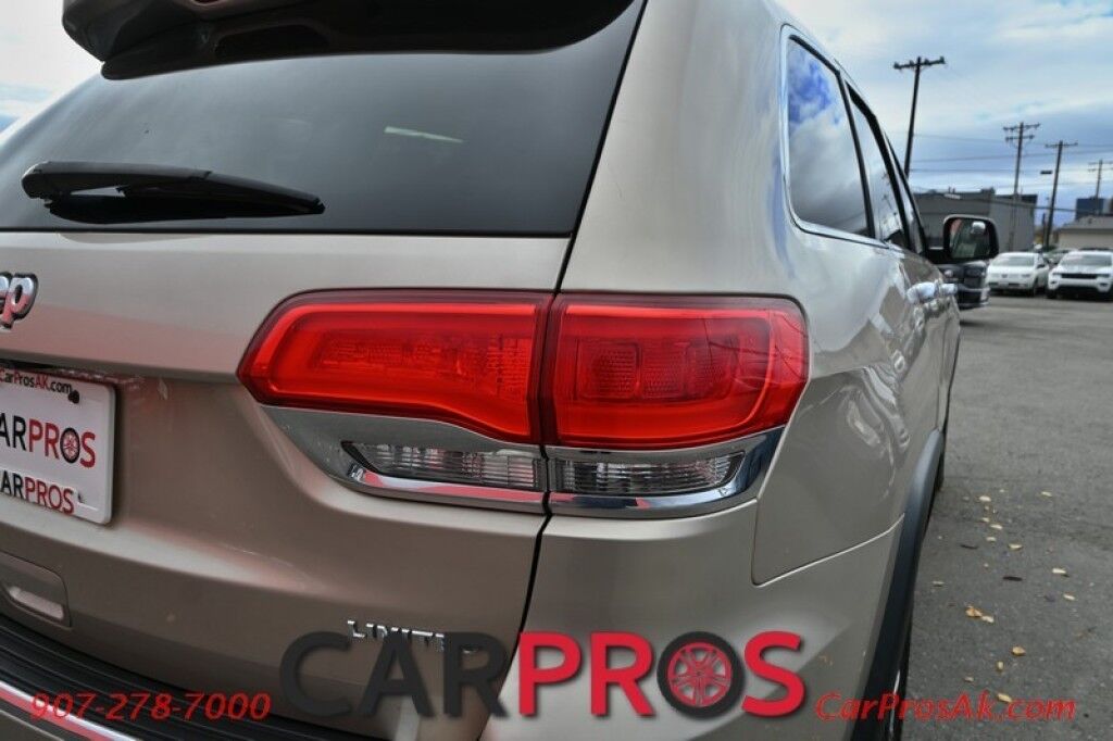 2014 Jeep Grand Cherokee Limited - 4X4 - Front & Rear Heated Leather Seats - Heated Steering Wheel - Sunroof - Remote Start - Power Liftgate - Fog Lights - Bluetooth - Backup Camera Anchorage AK