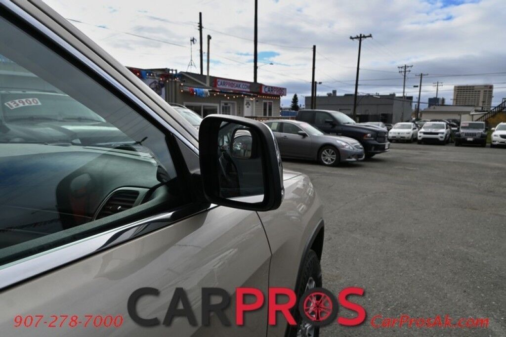 2014 Jeep Grand Cherokee Limited - 4X4 - Front & Rear Heated Leather Seats - Heated Steering Wheel - Sunroof - Remote Start - Power Liftgate - Fog Lights - Bluetooth - Backup Camera Anchorage AK