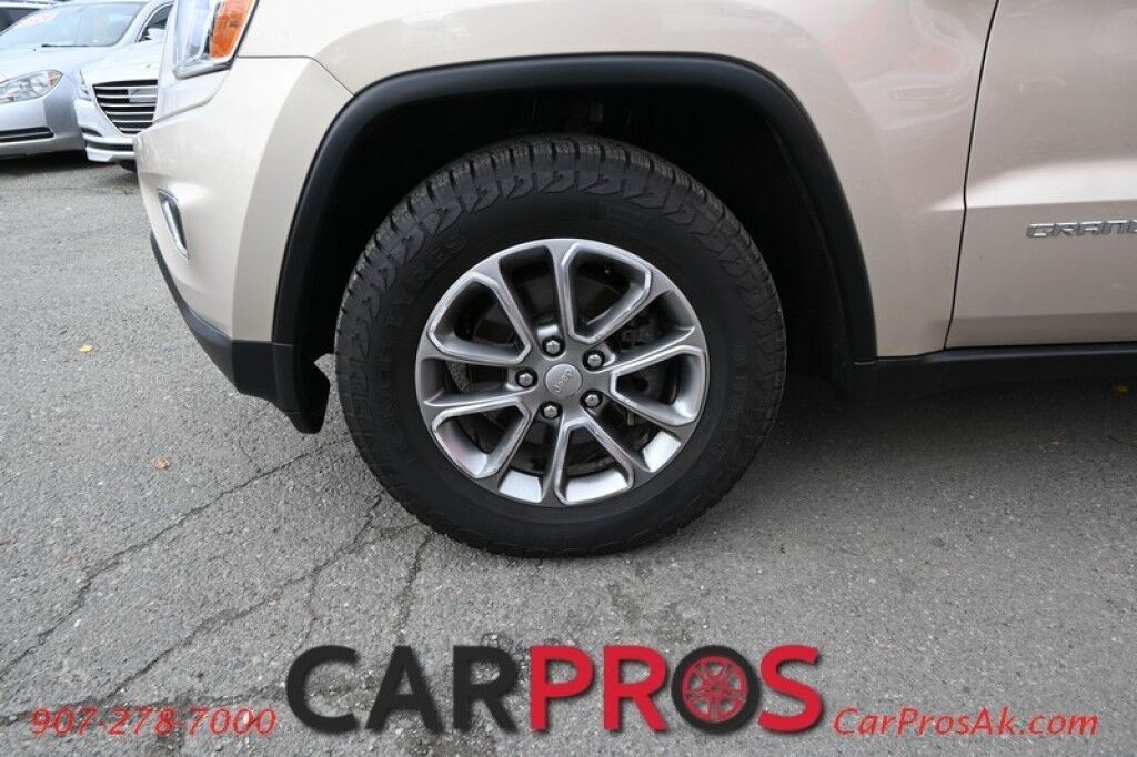 2014 Jeep Grand Cherokee Limited - 4X4 - Front & Rear Heated Leather Seats - Heated Steering Wheel - Sunroof - Remote Start - Power Liftgate - Fog Lights - Bluetooth - Backup Camera Anchorage AK