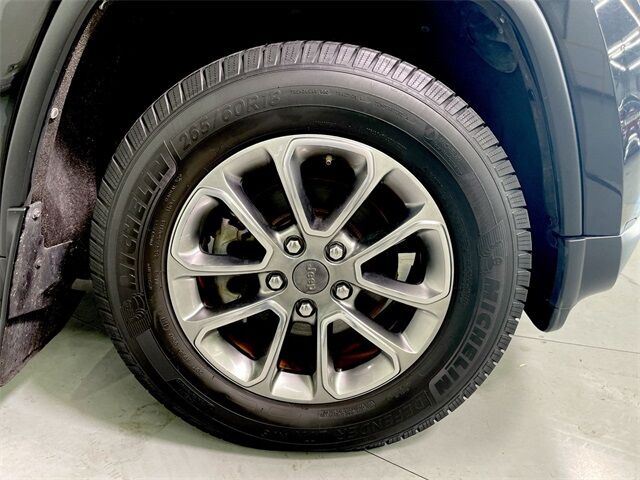 2014 Jeep Grand Cherokee Limited photo 2